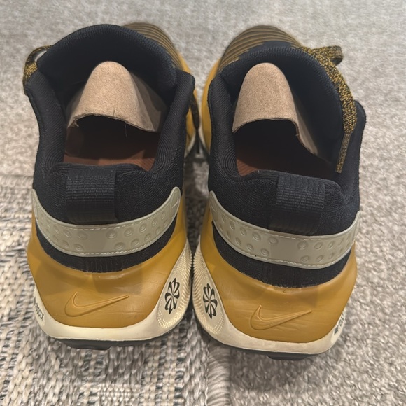 EXCELLENT NIKE REACT INFINITY RUN 4 women’s 8.5 - Picture 2 of 6